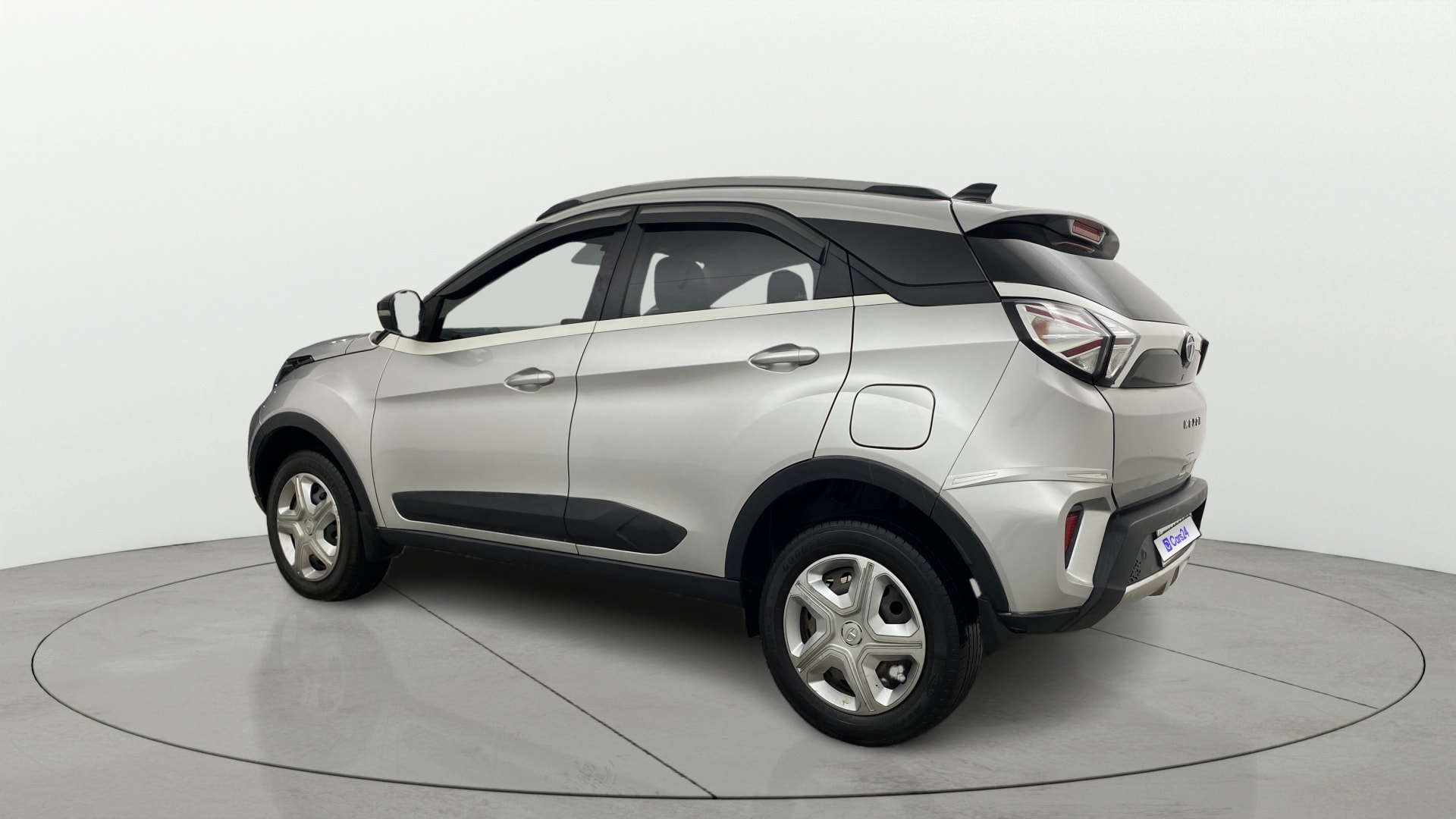 View 2020 Tata Nexon Revotron XZ Image 2 Used 2020 Tata Nexon Revotron XZ Image 2