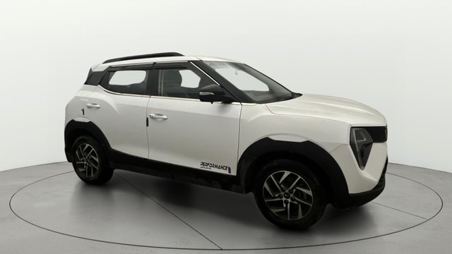 View Mahindra XUV 3XO Image 23 Used Mahindra XUV 3XO Image 23
