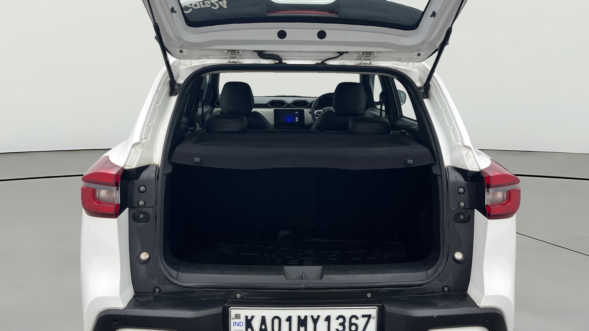 View 2022 Nissan Magnite XV Image 38 Used 2022 Nissan Magnite XV Image 38
