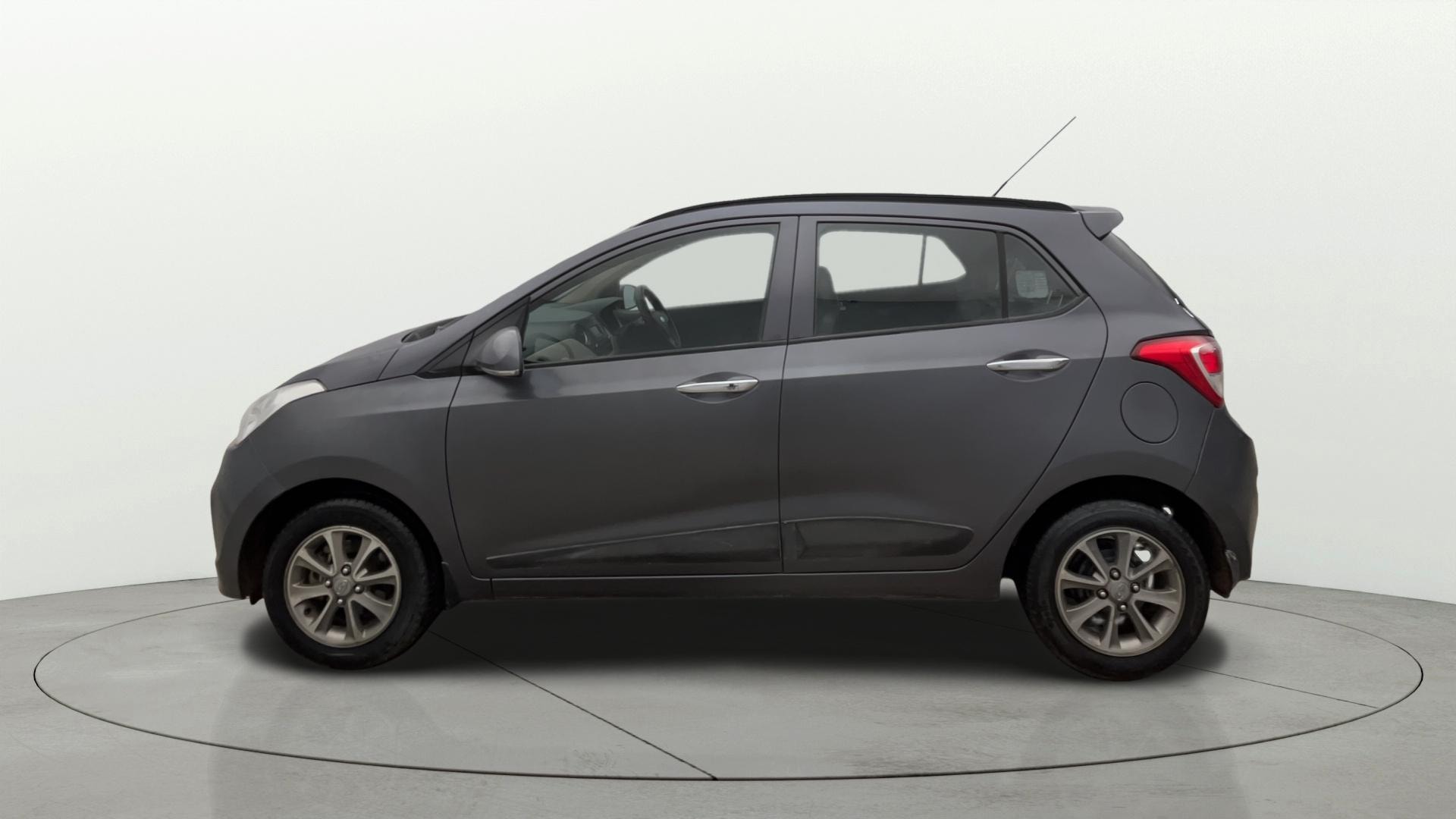 View 2016 Hyundai Grand i10 1.2 Asta Petrol Image 5 Used 2016 Hyundai Grand i10 1.2 Asta Petrol Image 5