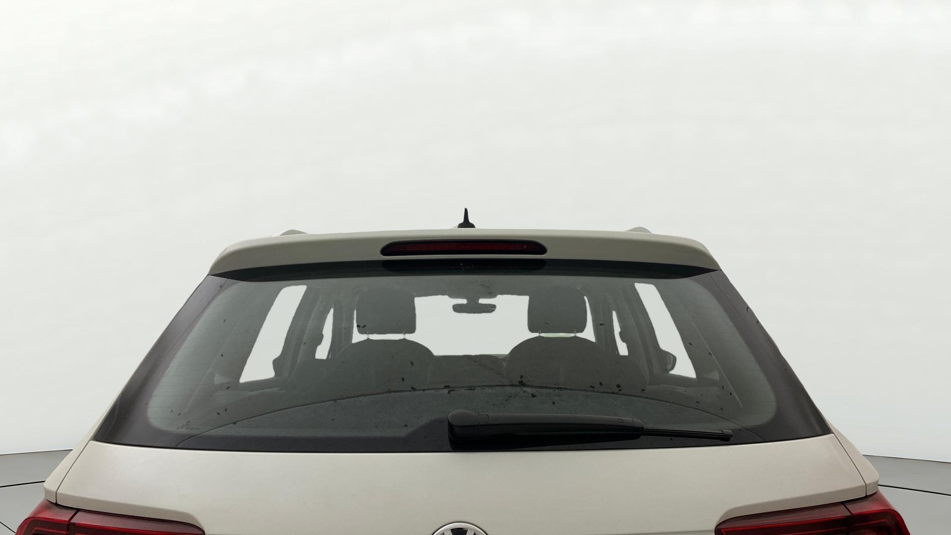 View 2018 Volkswagen Tiguan DSG 4MOTION Comfortline Image 4 Used 2018 Volkswagen Tiguan DSG 4MOTION Comfortline Image 4