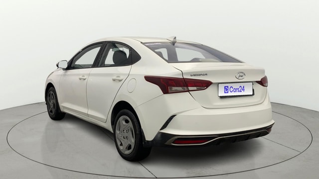 View Hyundai Verna Image 2 Used Hyundai Verna Image 2