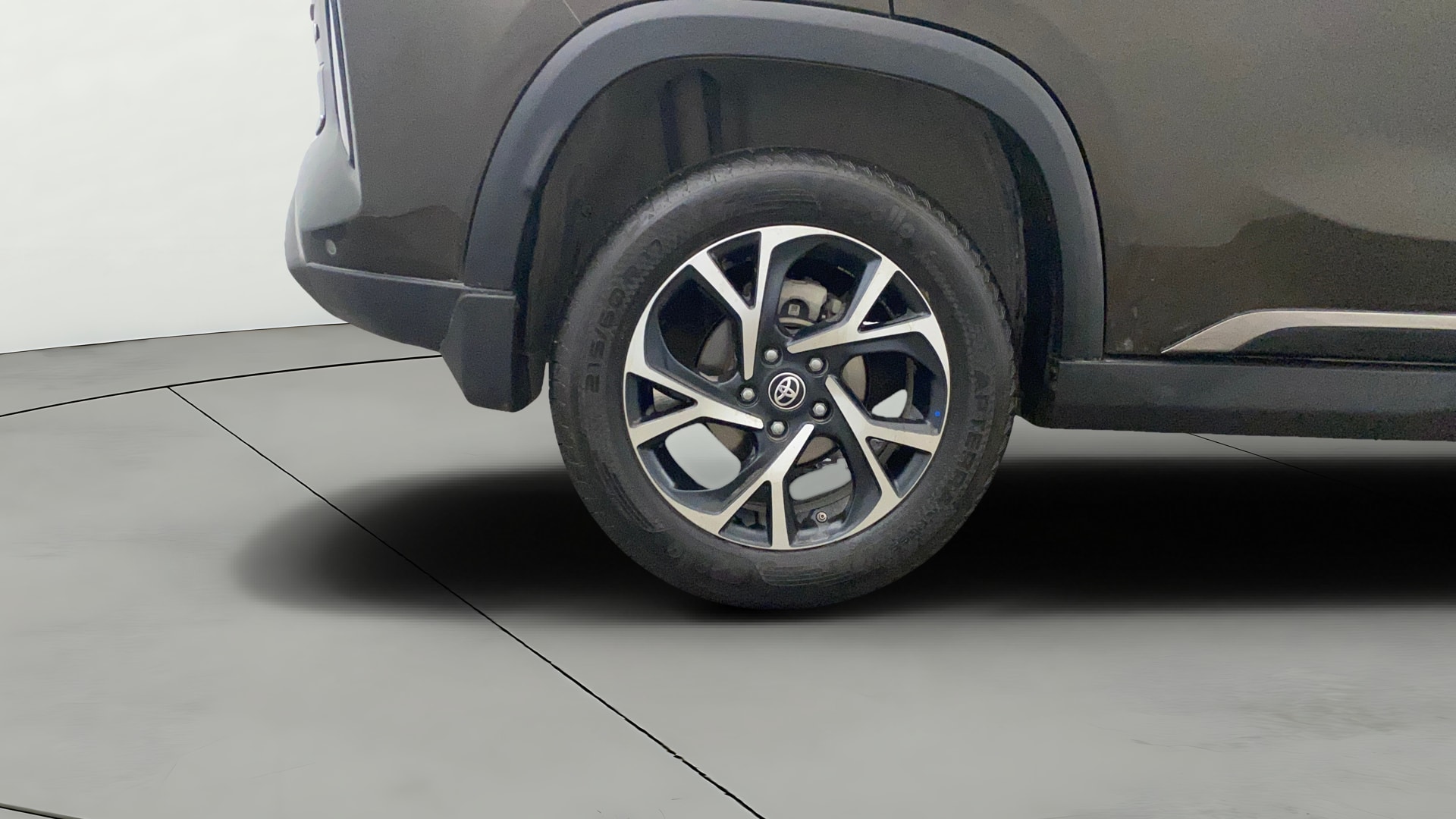View 2024 Toyota Urban Cruiser Hyryder V e-Drive 2WD HYBRID Image 34 Used 2024 Toyota Urban Cruiser Hyryder V e-Drive 2WD HYBRID Image 34