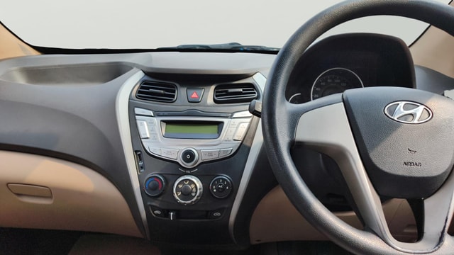 View Hyundai EON Image 17 Used Hyundai EON Image 17