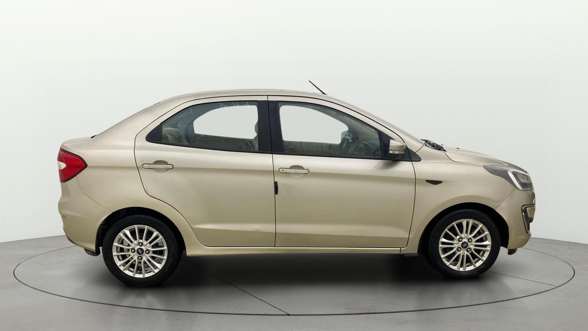 View 2019 Ford Figo Aspire 1.2P Ambiente MT BS IV Image 8 Used 2019 Ford Figo Aspire 1.2P Ambiente MT BS IV Image 8