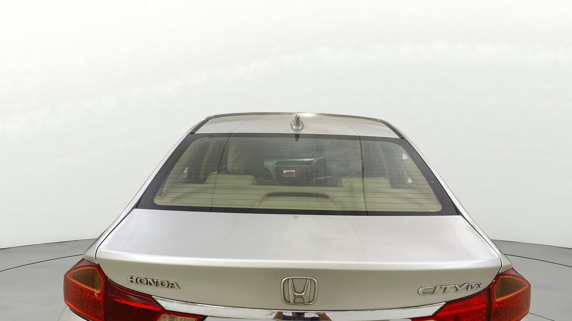 View 2015 Honda City ZX MT Diesel Anniversary Edition Image 4 Used 2015 Honda City ZX MT Diesel Anniversary Edition Image 4