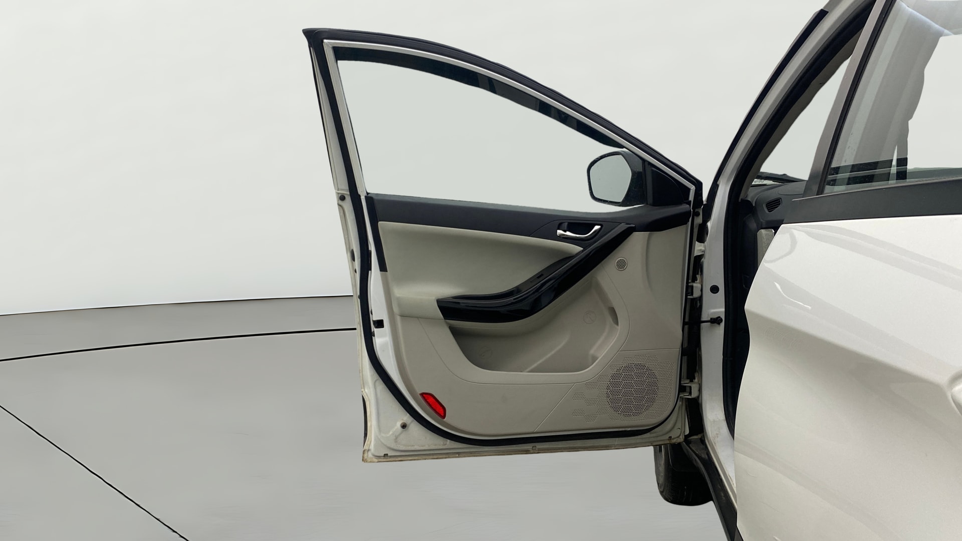 View 2024 Tata Nexon Revotron XZ Plus Lux Image 31 Used 2024 Tata Nexon Revotron XZ Plus Lux Image 31