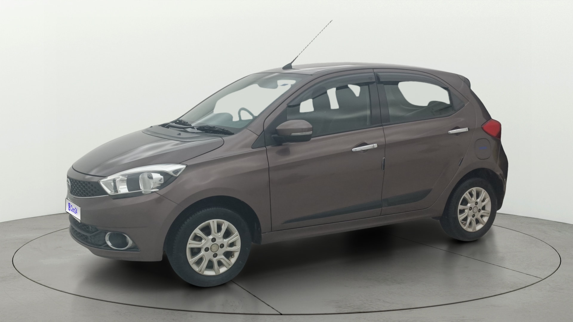 View 2018 Tata Tiago Revotorq XB Image 34 Used 2018 Tata Tiago Revotorq XB Image 34