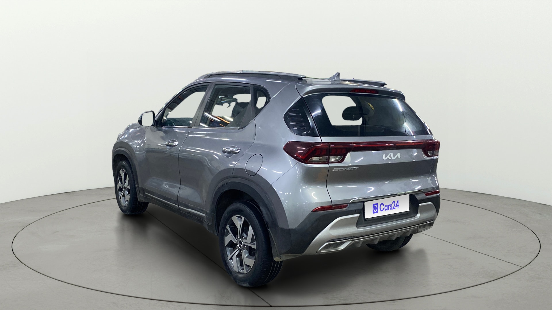 View 2022 Kia Sonet HTX Diesel Image 2 Used 2022 Kia Sonet HTX Diesel Image 2