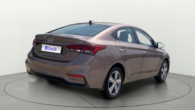 View Hyundai Verna Image 45 Used Hyundai Verna Image 45