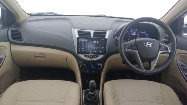 View Hyundai Verna Image 30 Used Hyundai Verna Image 30