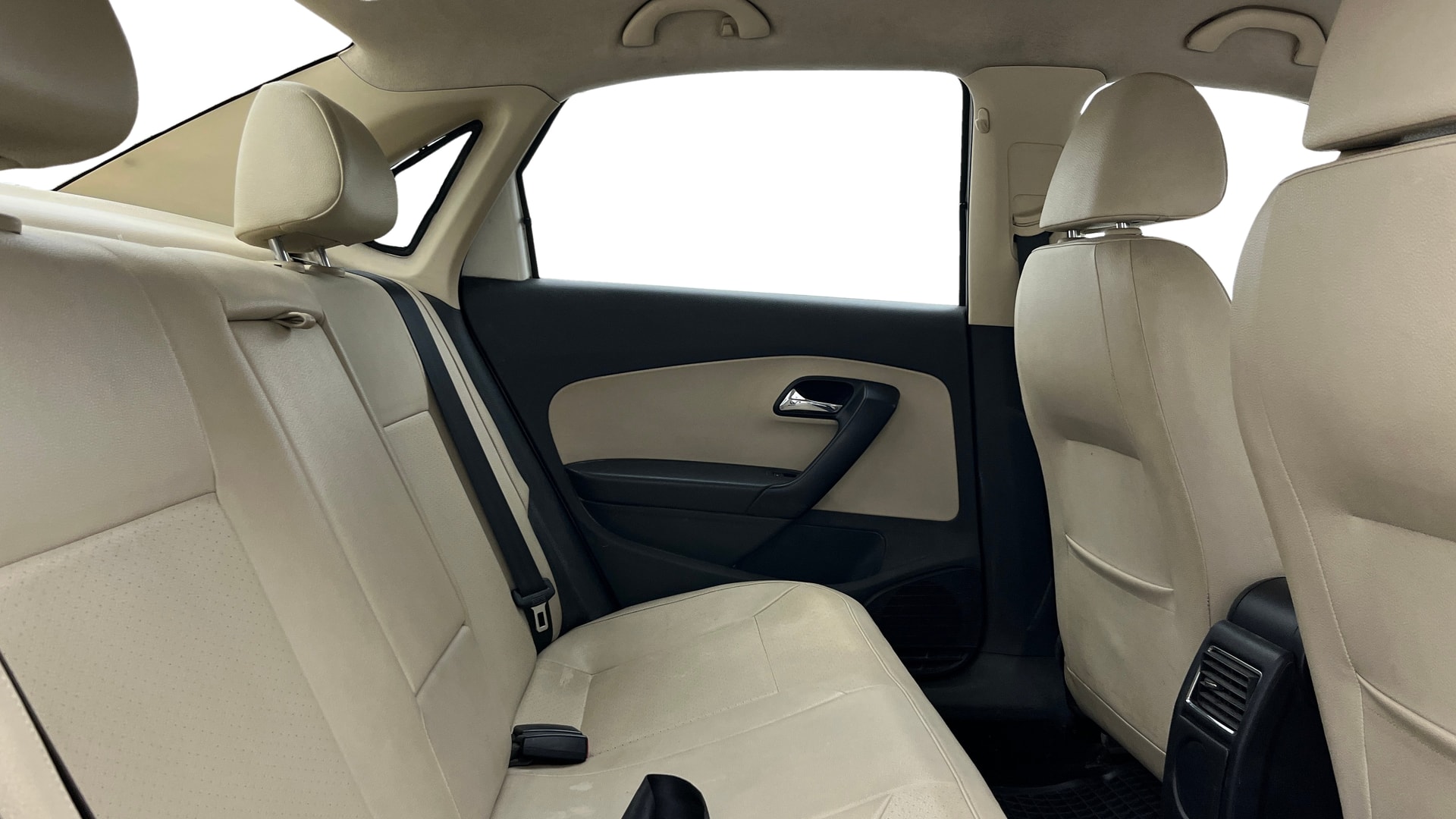 View 2017 Skoda Rapid 1.6 MPI Style Plus AT Image 28 Used 2017 Skoda Rapid 1.6 MPI Style Plus AT Image 28
