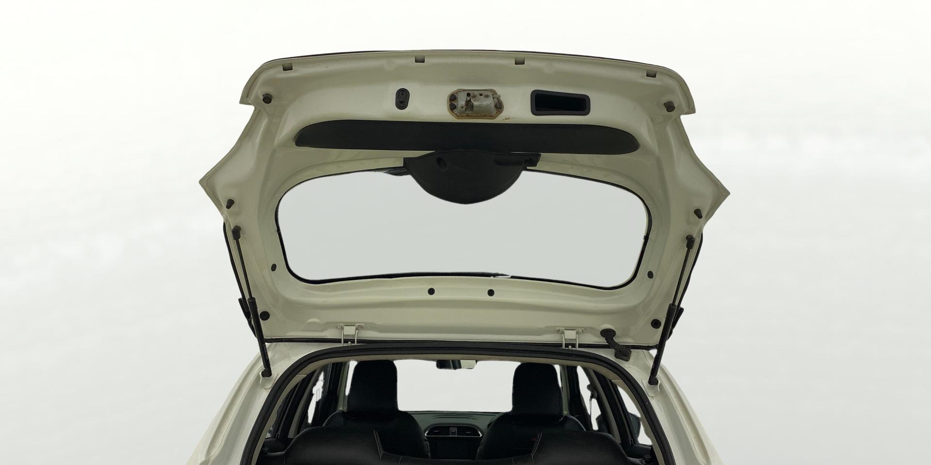 View 2019 Tata Tiago Revotorq XB Image 16 Used 2019 Tata Tiago Revotorq XB Image 16