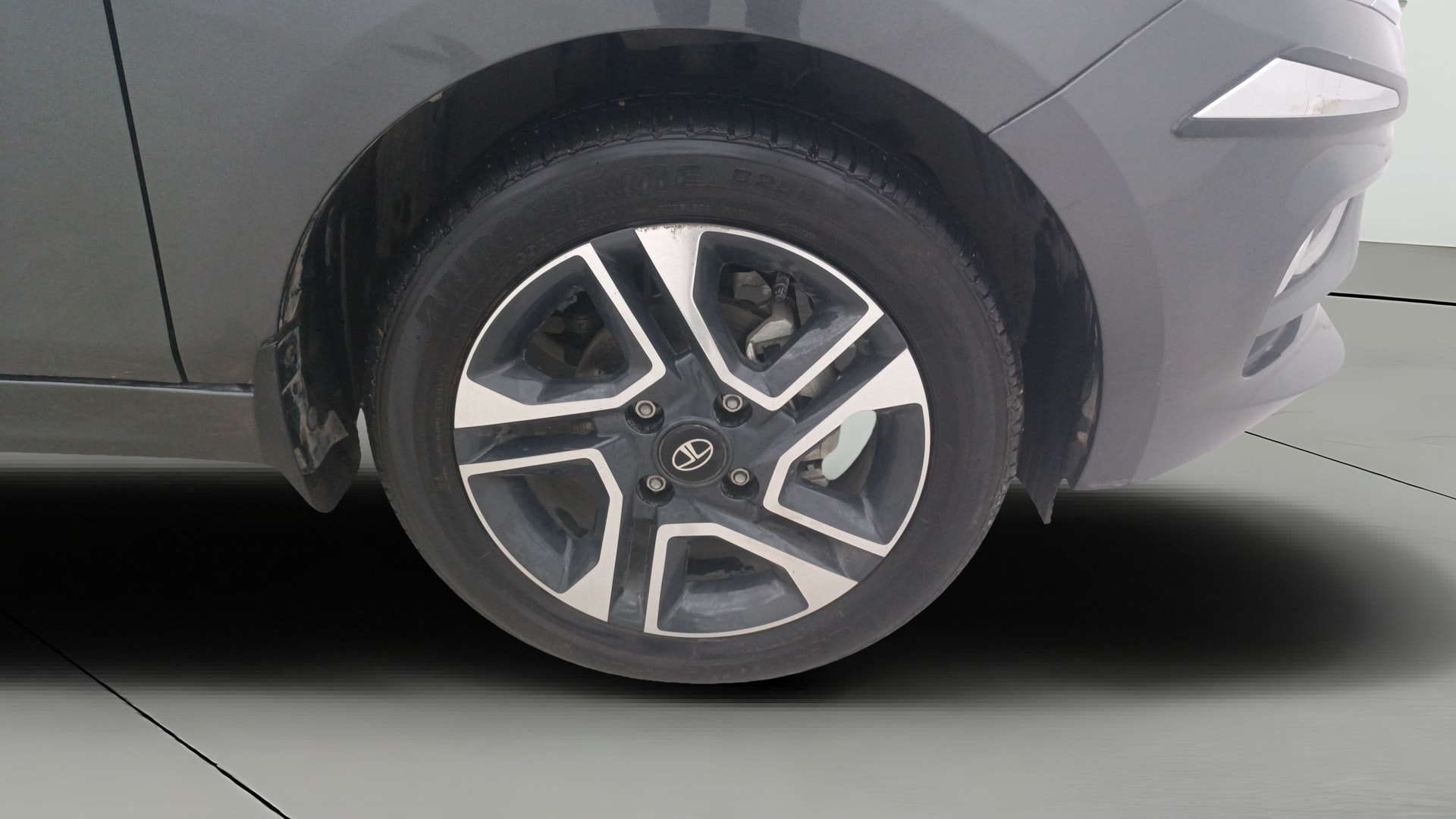 View 2024 Tata Tiago Revotorq XB Image 41 Used 2024 Tata Tiago Revotorq XB Image 41