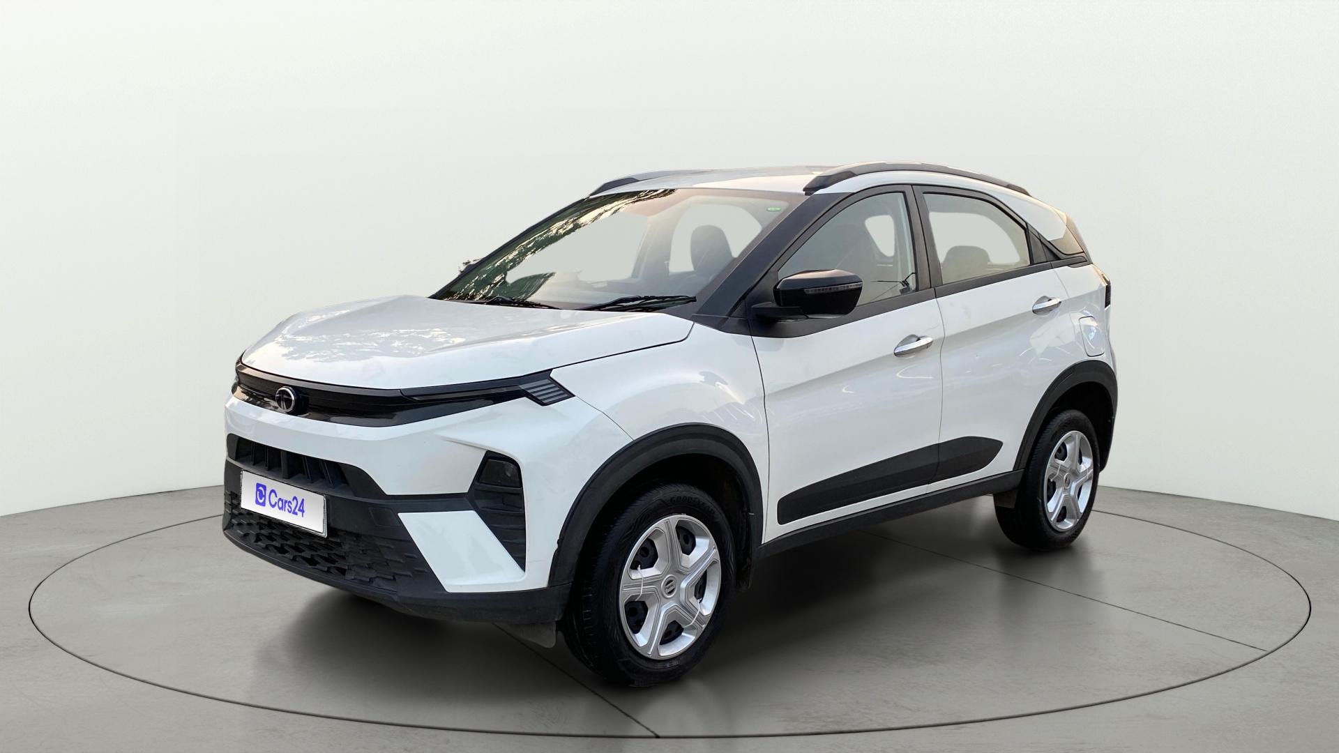 View 2024 Tata Nexon Revotron XE Image 35 Used 2024 Tata Nexon Revotron XE Image 35