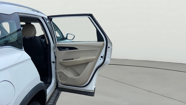 View MG Hector Image 8 Used MG Hector Image 8