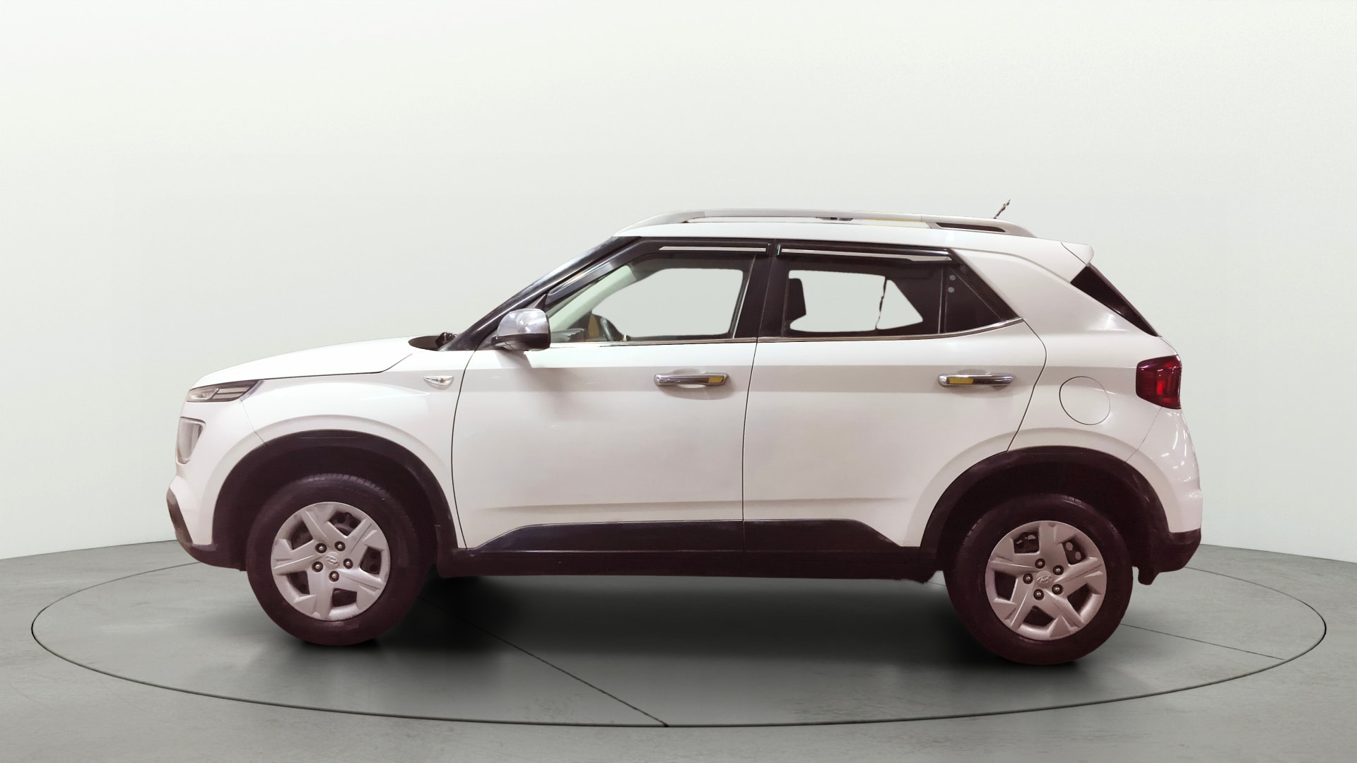 View 2019 Hyundai Venue E 1.2 Petrol BS IV Image 5 Used 2019 Hyundai Venue E 1.2 Petrol BS IV Image 5