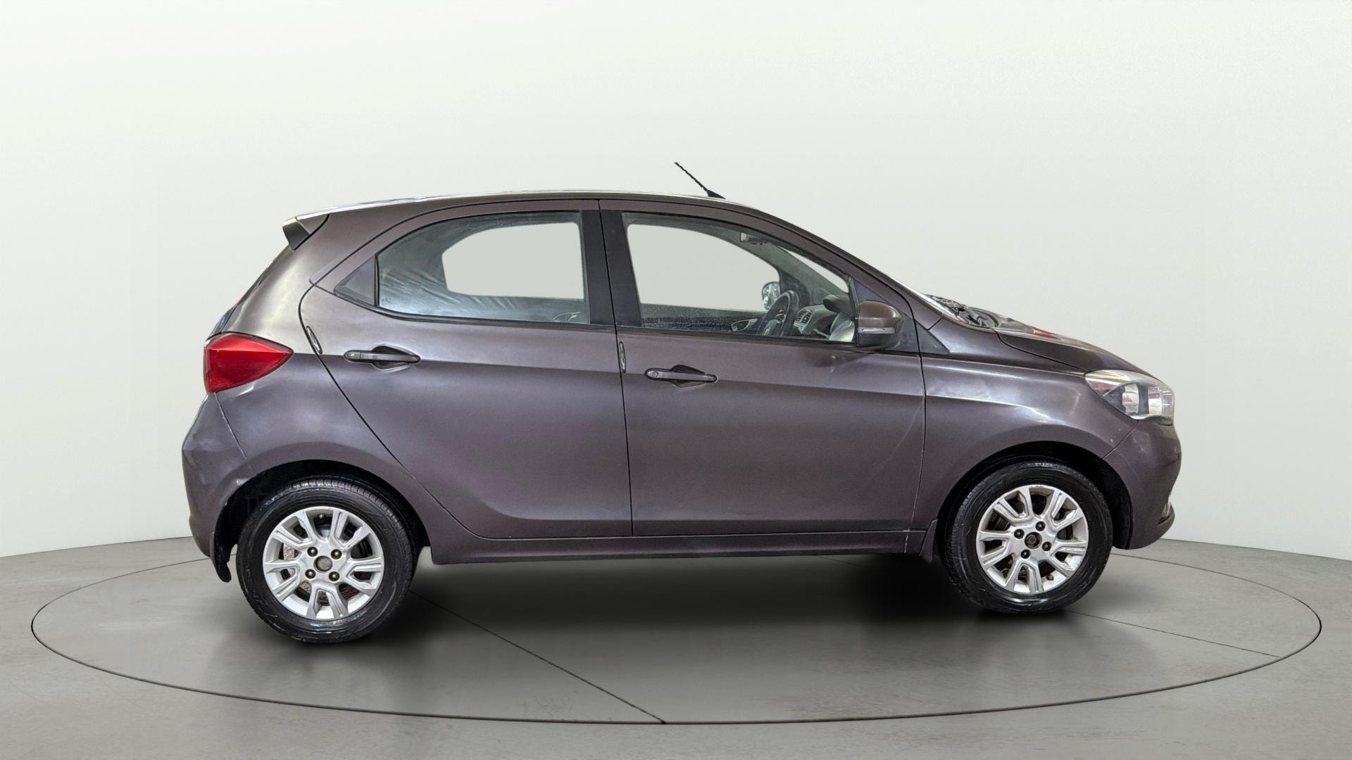 View 2017 Tata Tiago Revotorq XB Image 27 Used 2017 Tata Tiago Revotorq XB Image 27