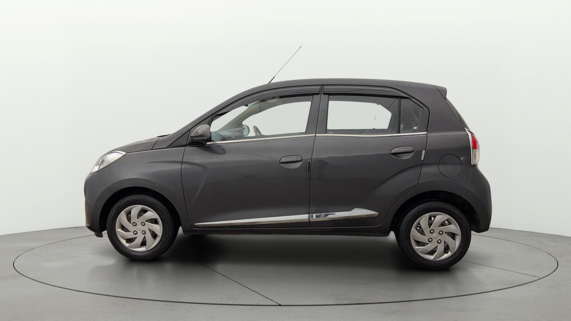 View 2021 Hyundai New Santro Sportz AMT Image 5 Used 2021 Hyundai New Santro Sportz AMT Image 5