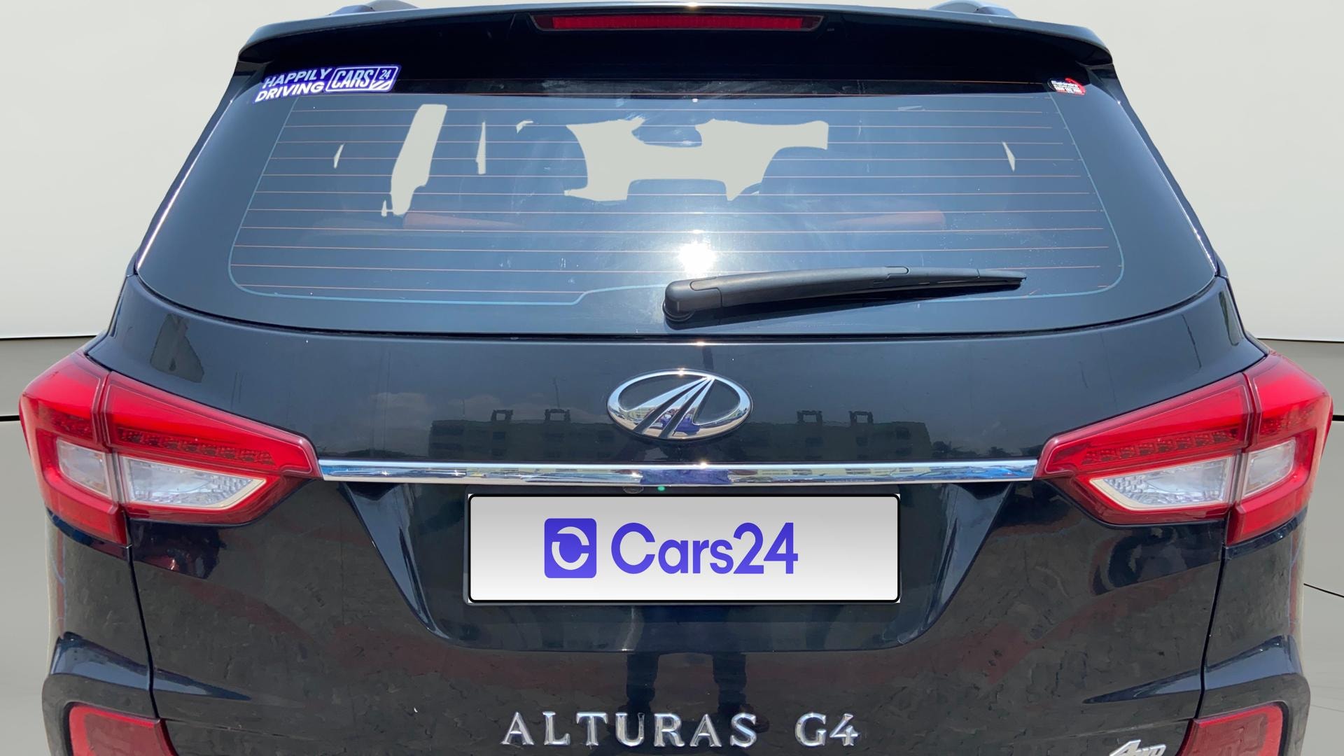 View 2019 Mahindra Alturas G4 4WD AT Image 4 Used 2019 Mahindra Alturas G4 4WD AT Image 4