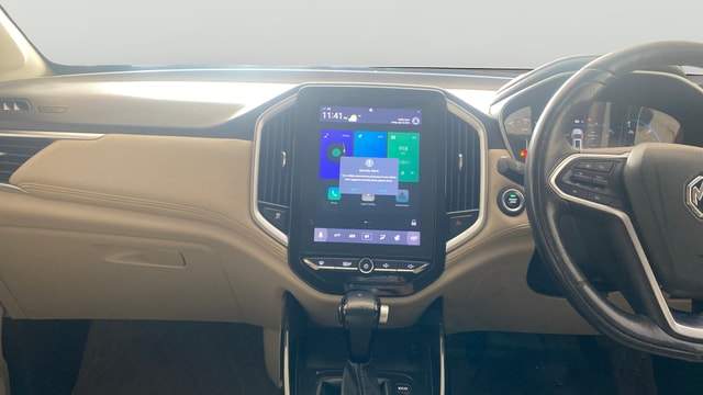 View MG Hector Image 17 Used MG Hector Image 17