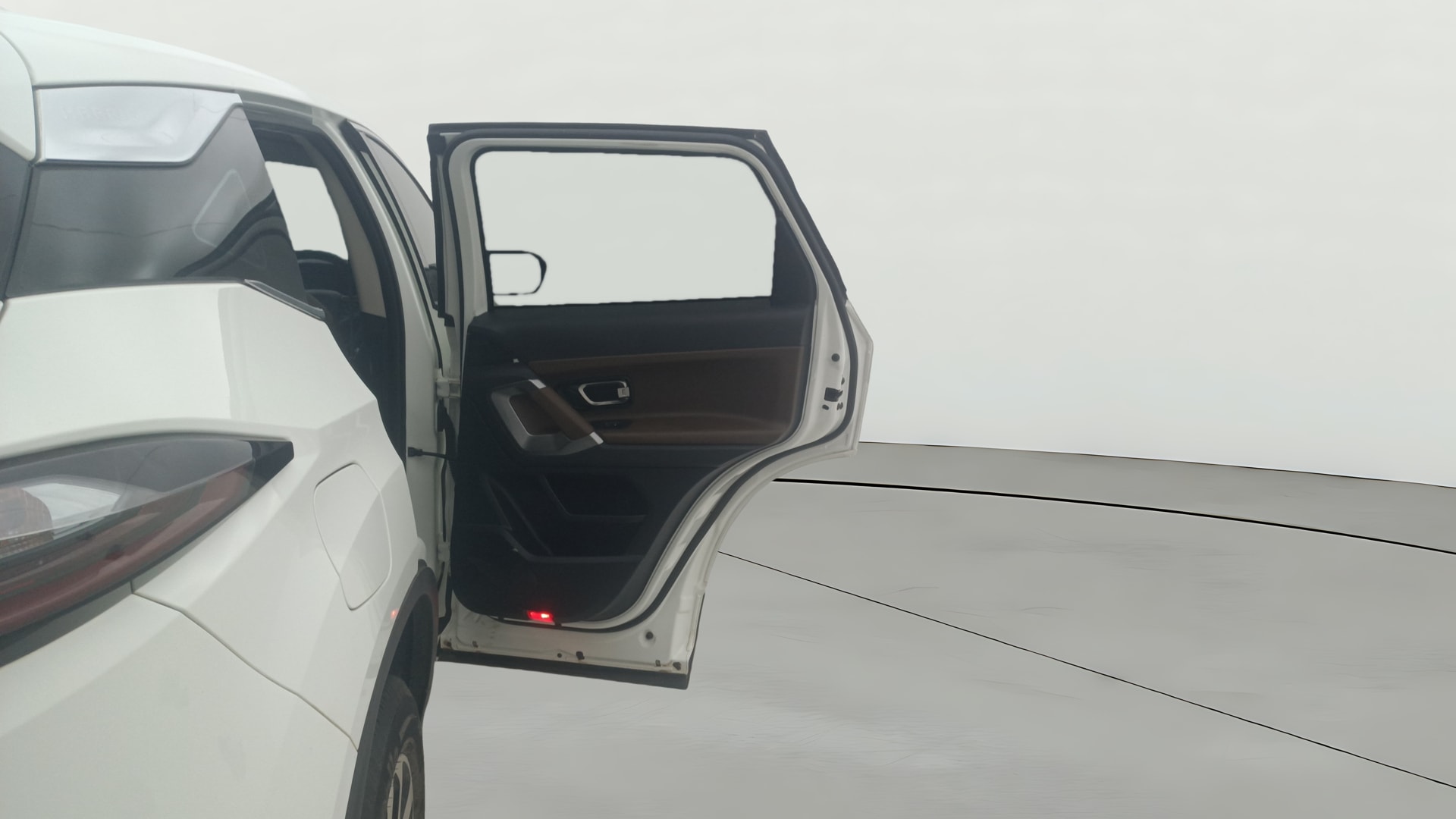 View 2023 Tata Harrier XE Image 8 Used 2023 Tata Harrier XE Image 8