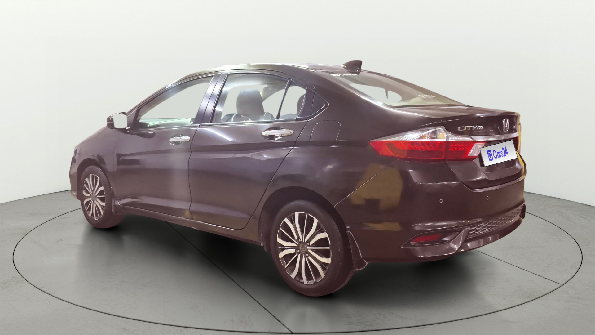 View 2019 Honda City ZX MT Diesel Anniversary Edition Image 2 Used 2019 Honda City ZX MT Diesel Anniversary Edition Image 2