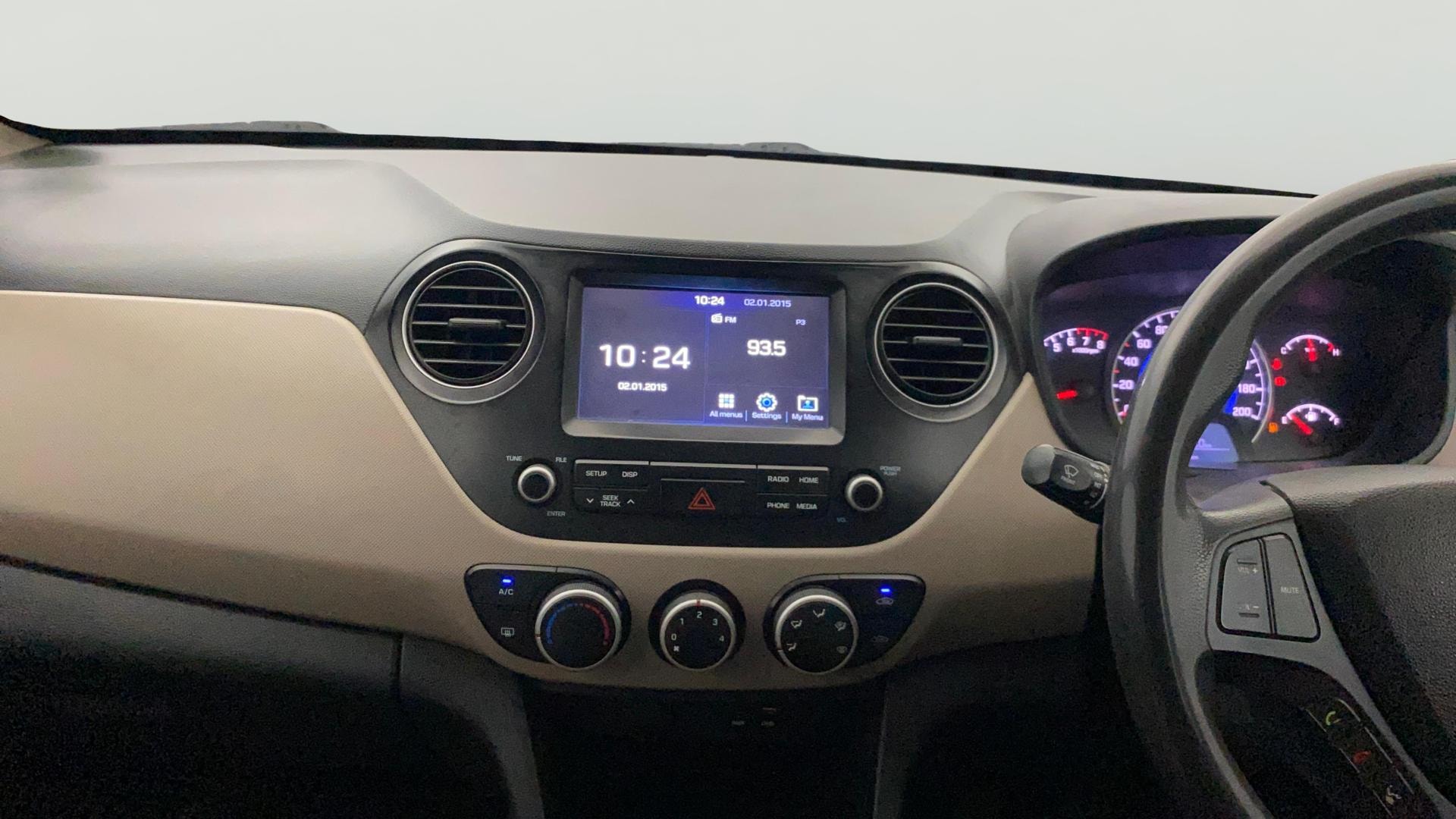 View 2018 Hyundai Grand i10 Sportz 1.2 Kappa Image 17 Used 2018 Hyundai Grand i10 Sportz 1.2 Kappa Image 17