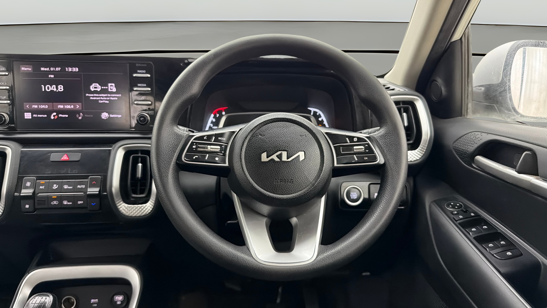View 2022 Kia Sonet HTK Plus iMT Petrol Image 20 Used 2022 Kia Sonet HTK Plus iMT Petrol Image 20