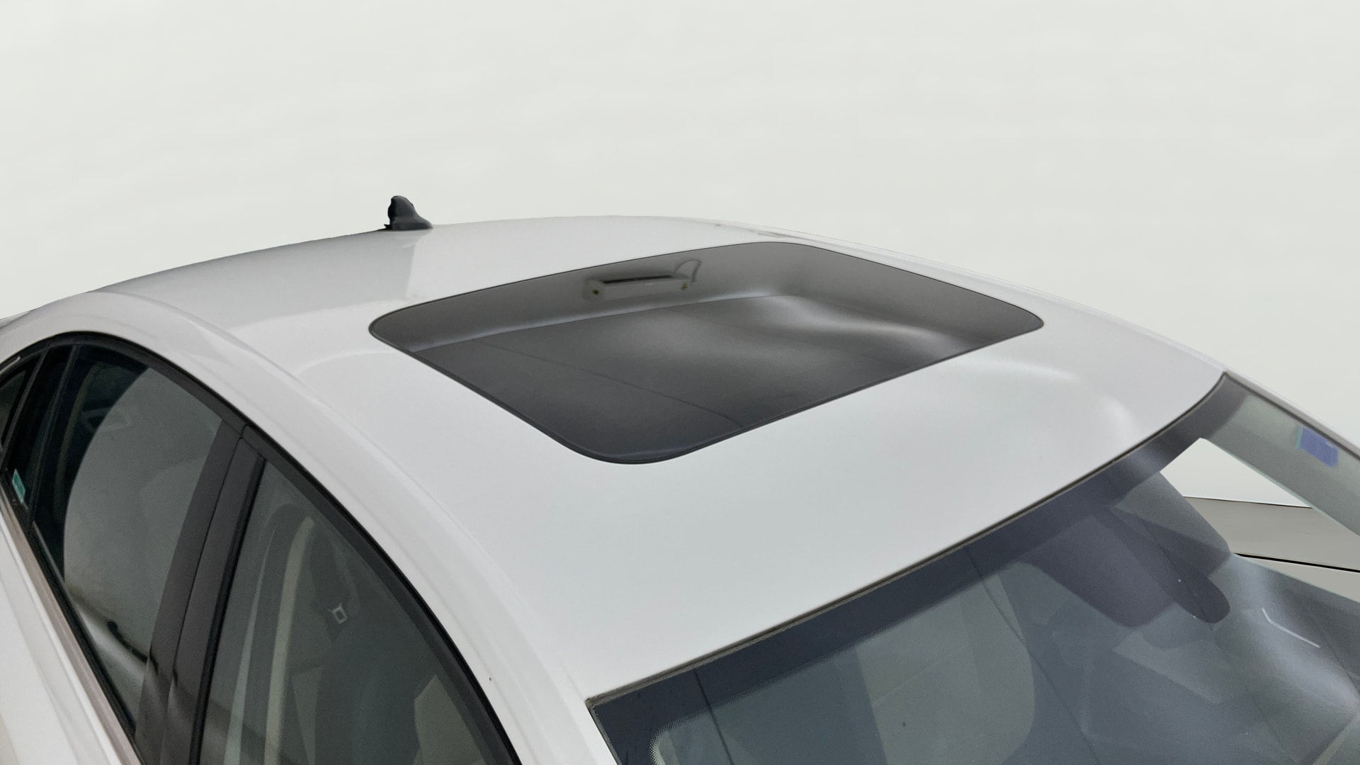 View 2023 Skoda Slavia Style 1.0 TSI AT Image 7 Used 2023 Skoda Slavia Style 1.0 TSI AT Image 7