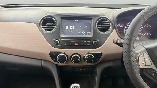 View Hyundai Grand i10 Image 17 Used Hyundai Grand i10 Image 17