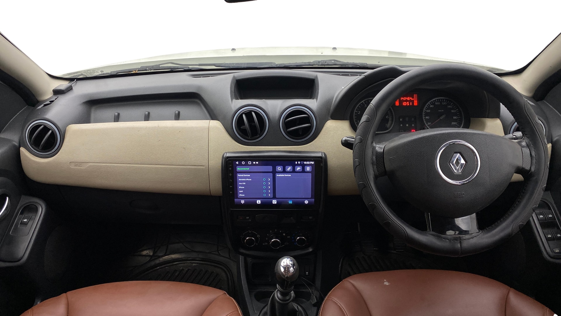 View 2014 Renault Duster Diesel 85PS 4x2 MT Image 30 Used 2014 Renault Duster Diesel 85PS 4x2 MT Image 30