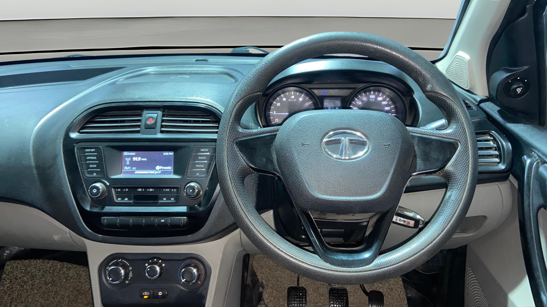 View 2018 Tata Tiago Revotorq XB Image 20 Used 2018 Tata Tiago Revotorq XB Image 20