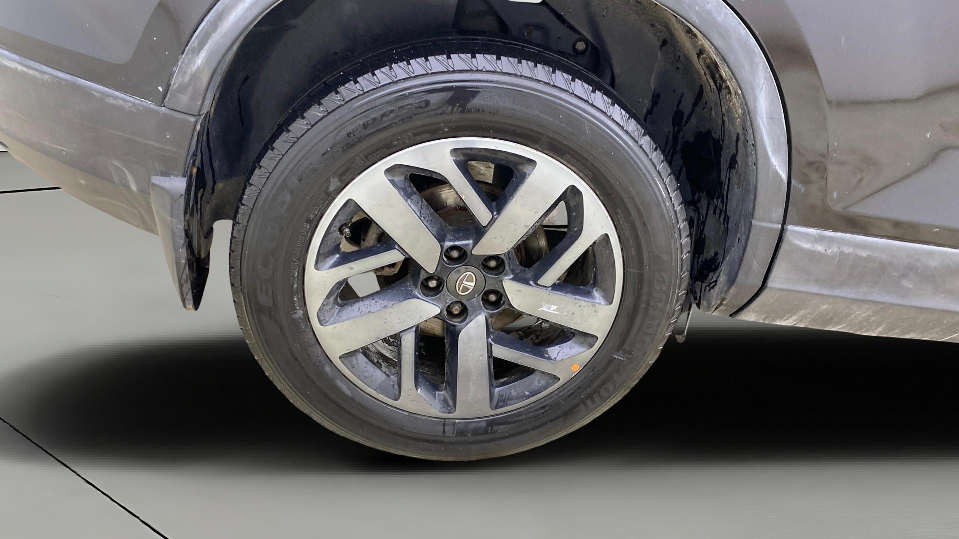 View 2023 Tata Safari XZA Plus Option Dark Image 35 Used 2023 Tata Safari XZA Plus Option Dark Image 35