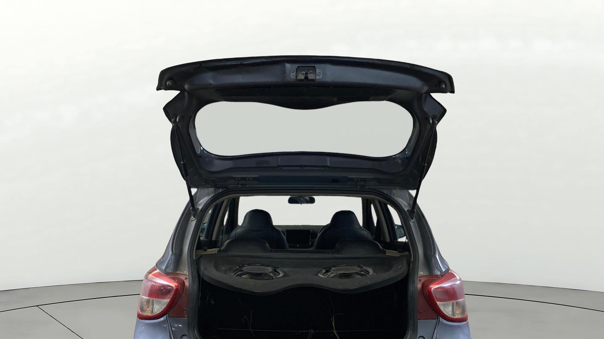 View 2014 Hyundai Grand i10 Magna 1.2 Kappa VTVT Image 16 Used 2014 Hyundai Grand i10 Magna 1.2 Kappa VTVT Image 16
