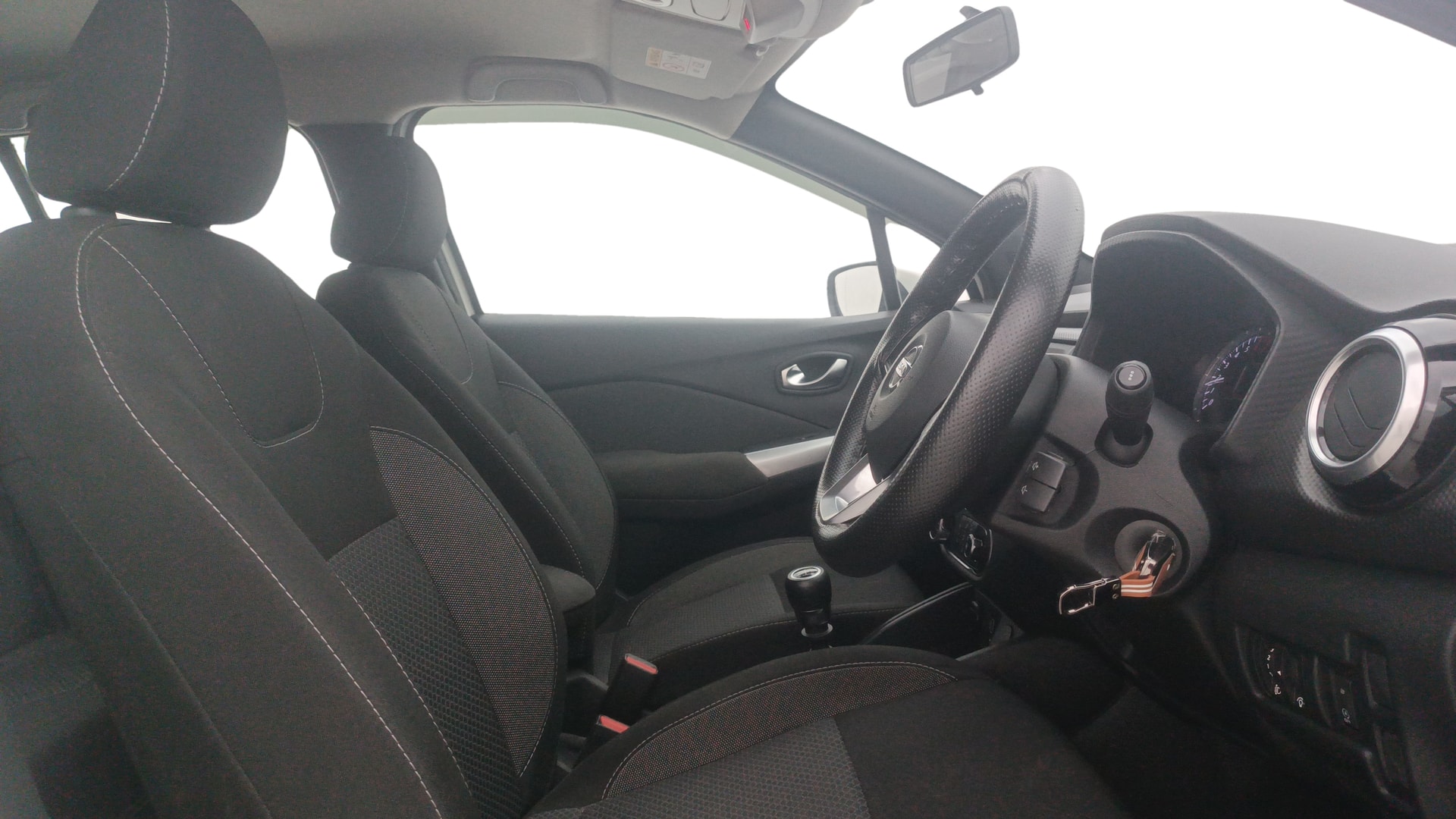 View 2022 Nissan Kicks 1.3 Turbo XV Image 17 Used 2022 Nissan Kicks 1.3 Turbo XV Image 17