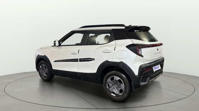 View Mahindra XUV 3XO Image 2 Used Mahindra XUV 3XO Image 2