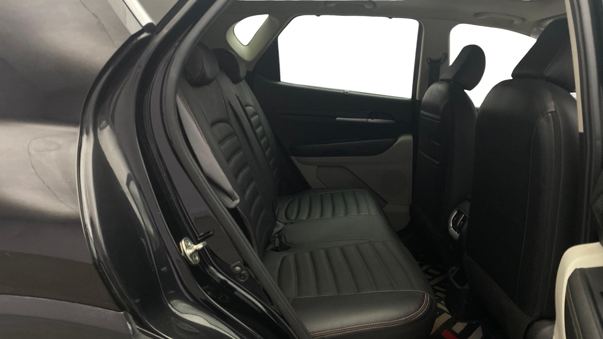 View 2021 Kia Sonet HTX AT Diesel Image 31 Used 2021 Kia Sonet HTX AT Diesel Image 31