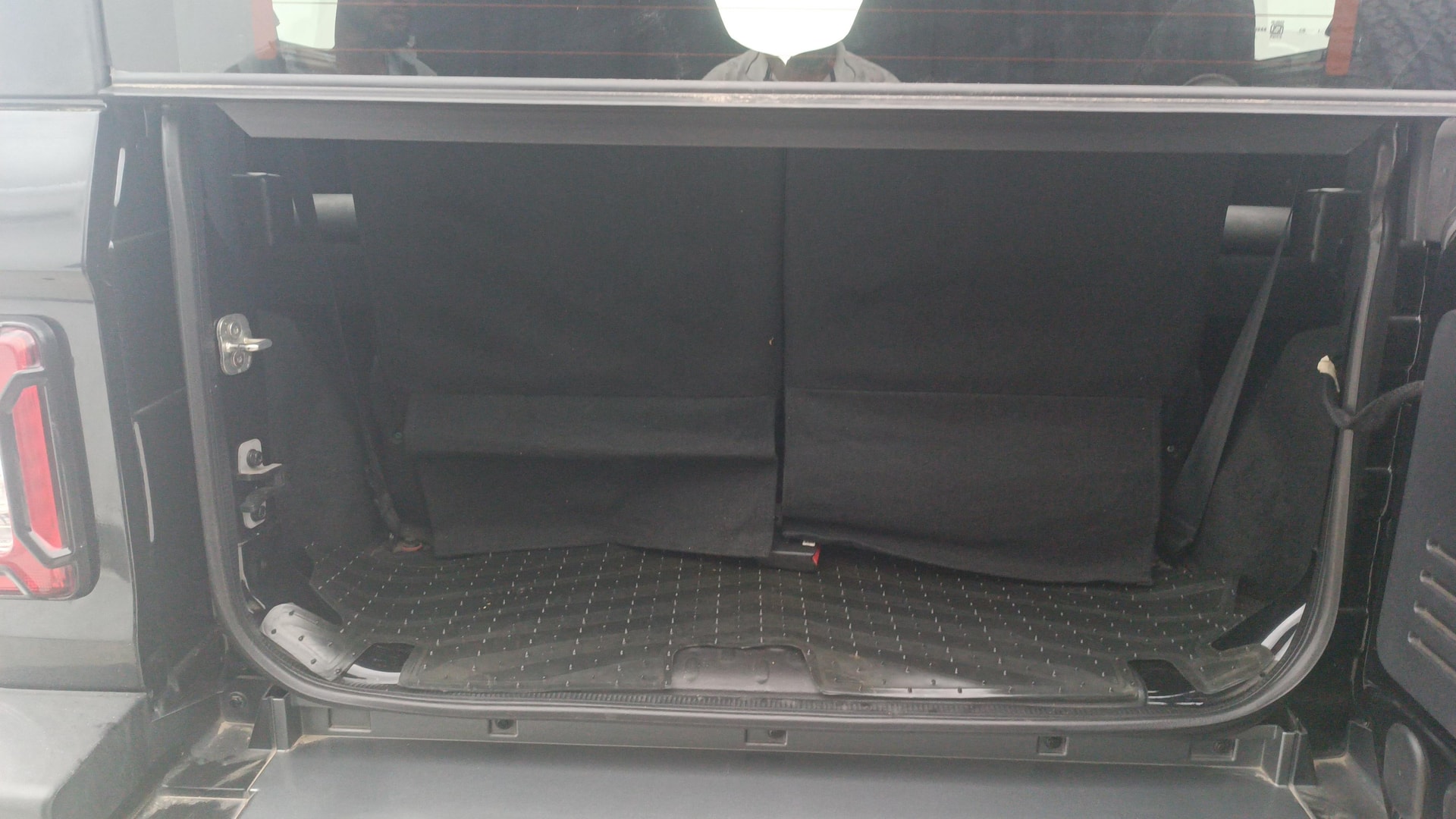 View 2021 Mahindra Thar AX Standard Manual Soft Top 6 Seater Image 38 Used 2021 Mahindra Thar AX Standard Manual Soft Top 6 Seater Image 38