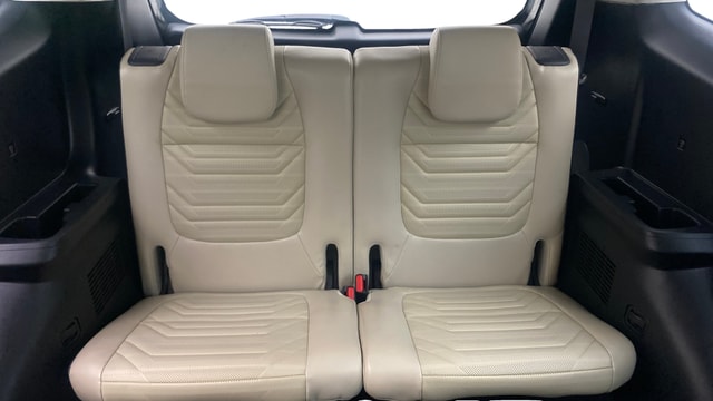 View Kia Carens Image 10 Used Kia Carens Image 10