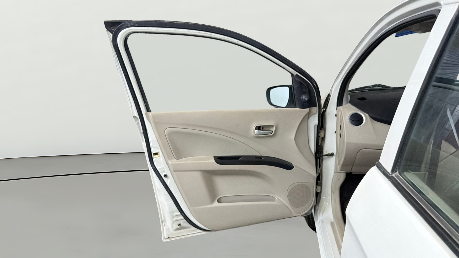 View 2019 Maruti Suzuki 1000 Base Variant Image 30 Used 2019 Maruti Suzuki 1000 Base Variant Image 30