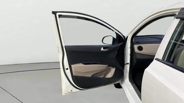 View Hyundai Grand i10 Image 30 Used Hyundai Grand i10 Image 30