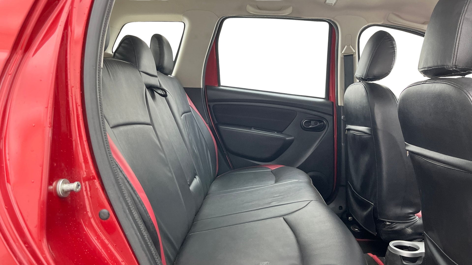 View 2018 Renault Duster Petrol RxS CVT Petrol Image 29 Used 2018 Renault Duster Petrol RxS CVT Petrol Image 29