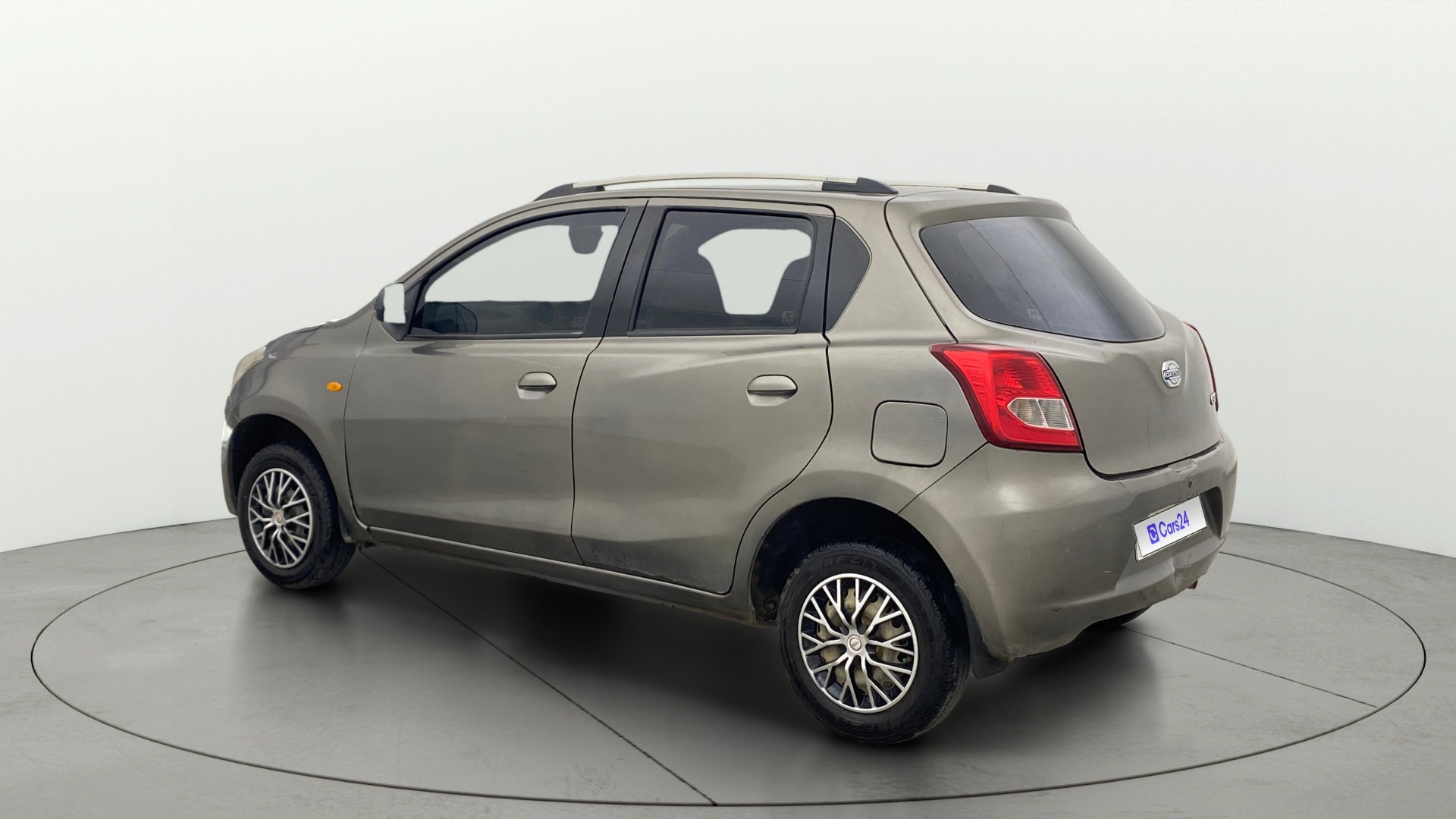 View 2016 Datsun Go T Image 2 Used 2016 Datsun Go T Image 2