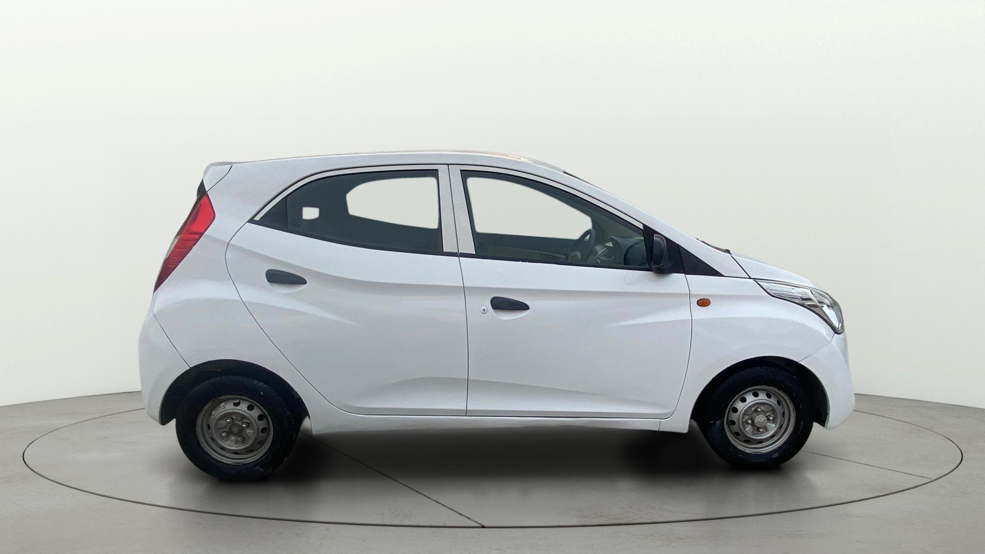 View 2013 Hyundai EON Era Plus Image 8 Used 2013 Hyundai EON Era Plus Image 8