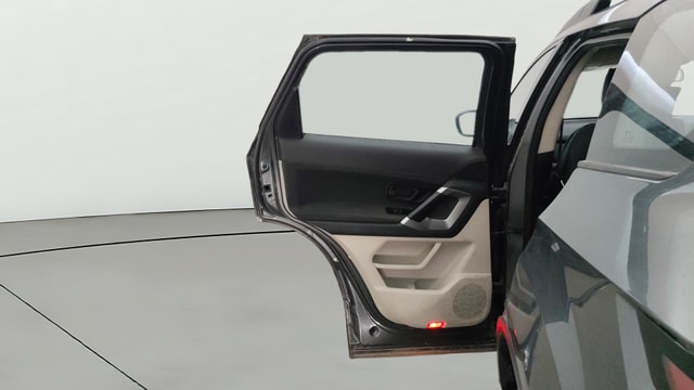 View Tata Safari Image 23 Used Tata Safari Image 23