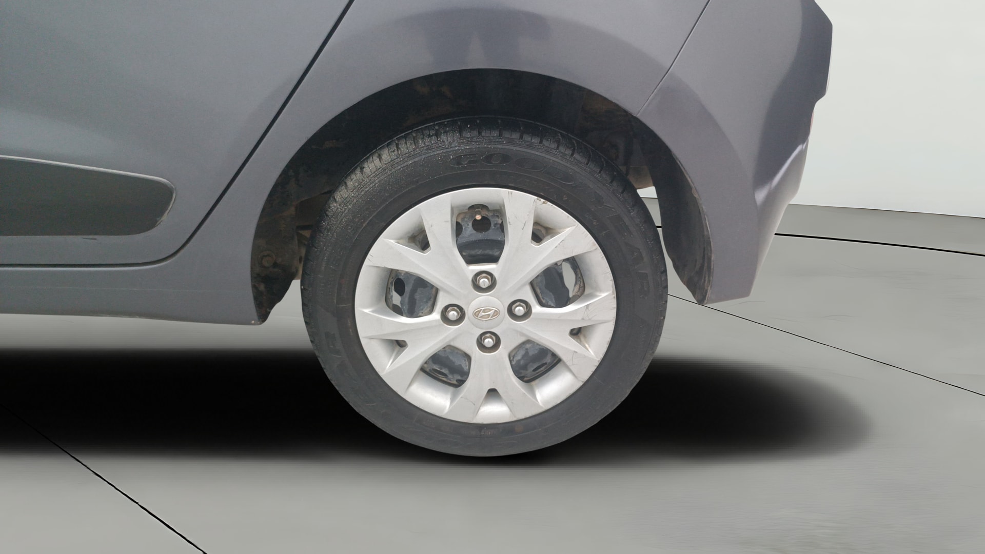 View 2015 Hyundai Grand i10 Sportz 1.2 Kappa Image 11 Used 2015 Hyundai Grand i10 Sportz 1.2 Kappa Image 11