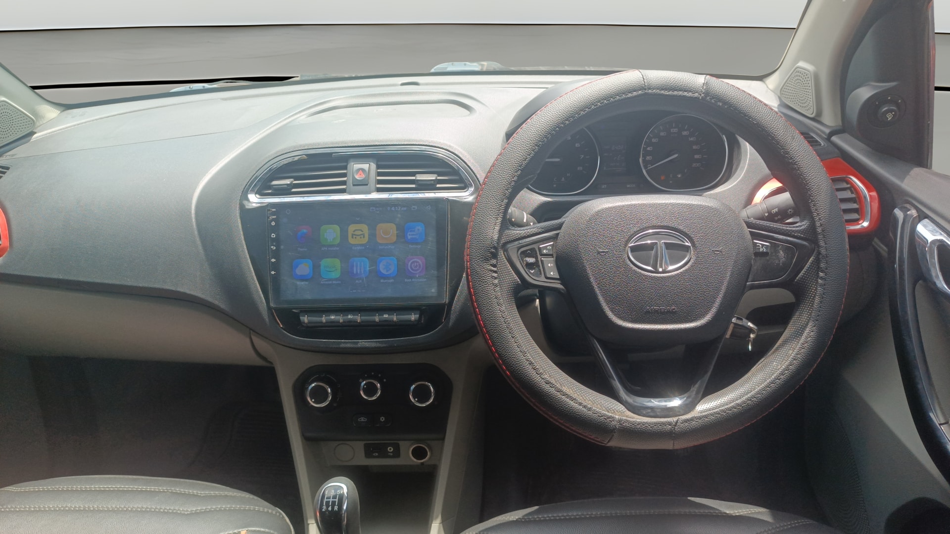 View 2018 Tata Tiago Revotorq XB Image 20 Used 2018 Tata Tiago Revotorq XB Image 20