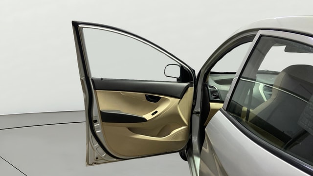 View Hyundai EON Image 30 Used Hyundai EON Image 30