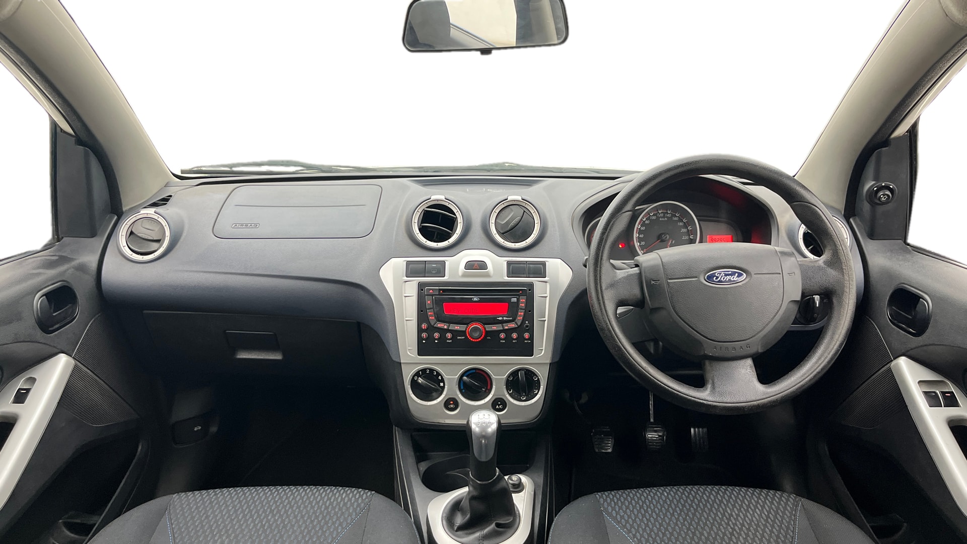 View 2013 Ford Figo 1.2P Ambiente MT BS IV Image 15 Used 2013 Ford Figo 1.2P Ambiente MT BS IV Image 15